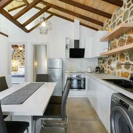Petra Apartment