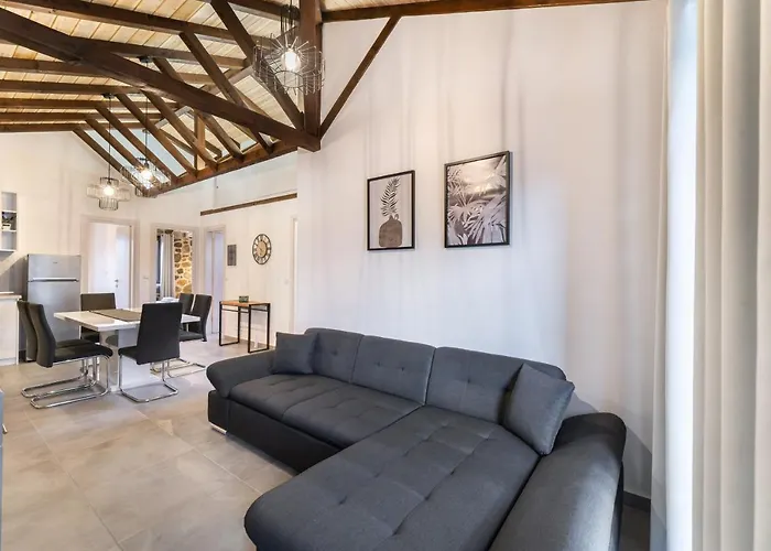 Апартаменты Petra *